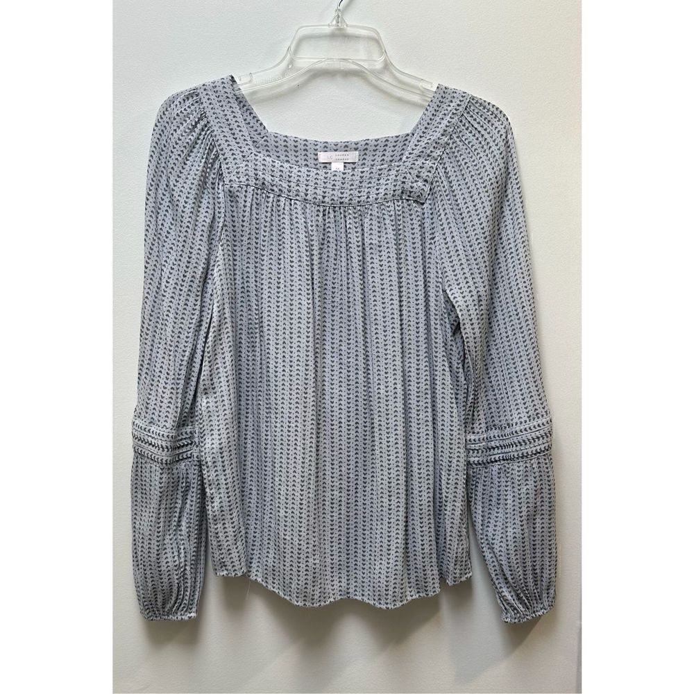 Lauren Conrad women’s light blue long sleeve top small hearts size M #26-0677